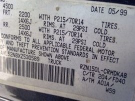 1999 TOYOTA TACOMA BLACK SR5 EXT CAB 2.4L MT 2WD  Z24851